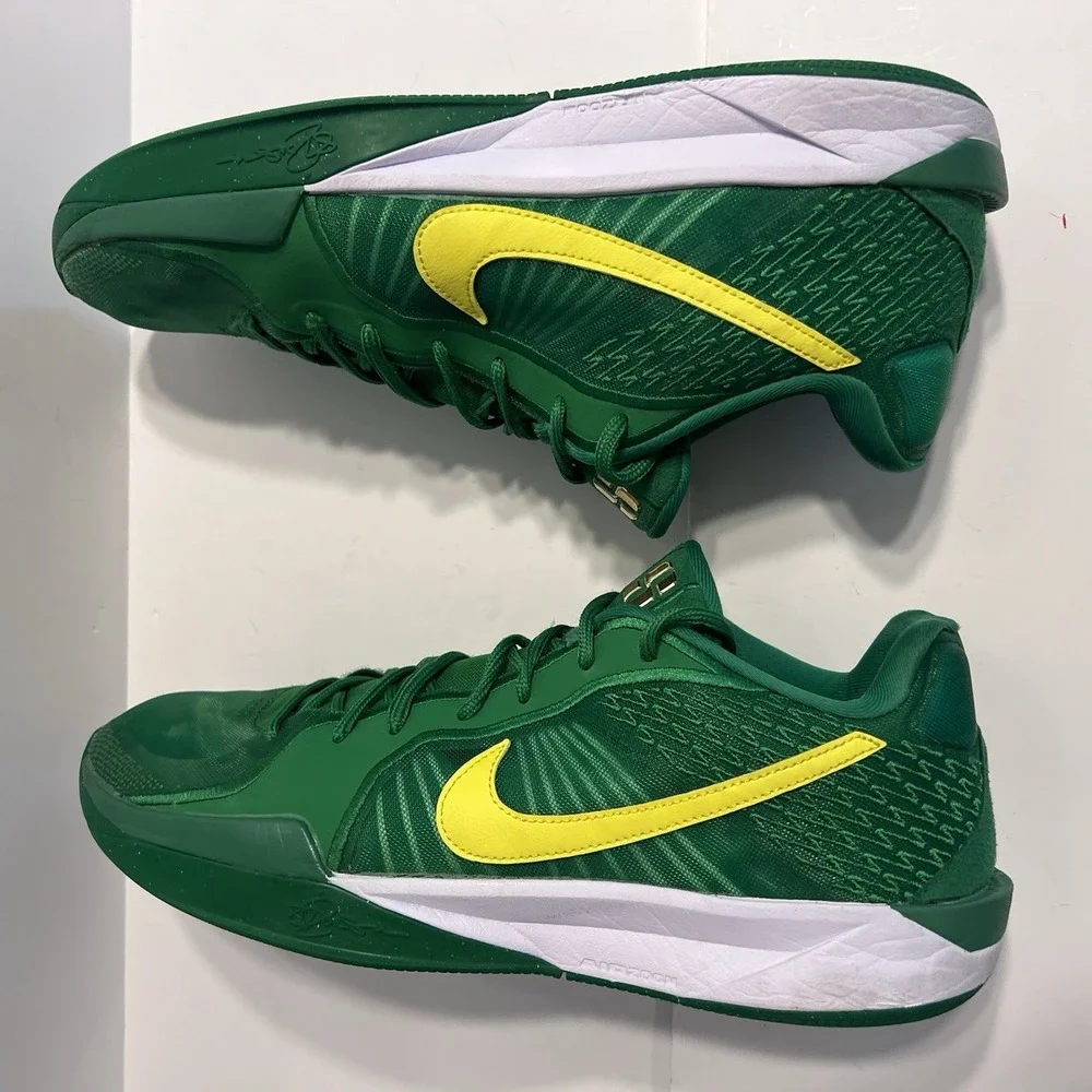 Nike Sabrina 2 Oregon Ducks HQ4344-300 M 13 W 14.5 Green Yellow Basketball Shoes